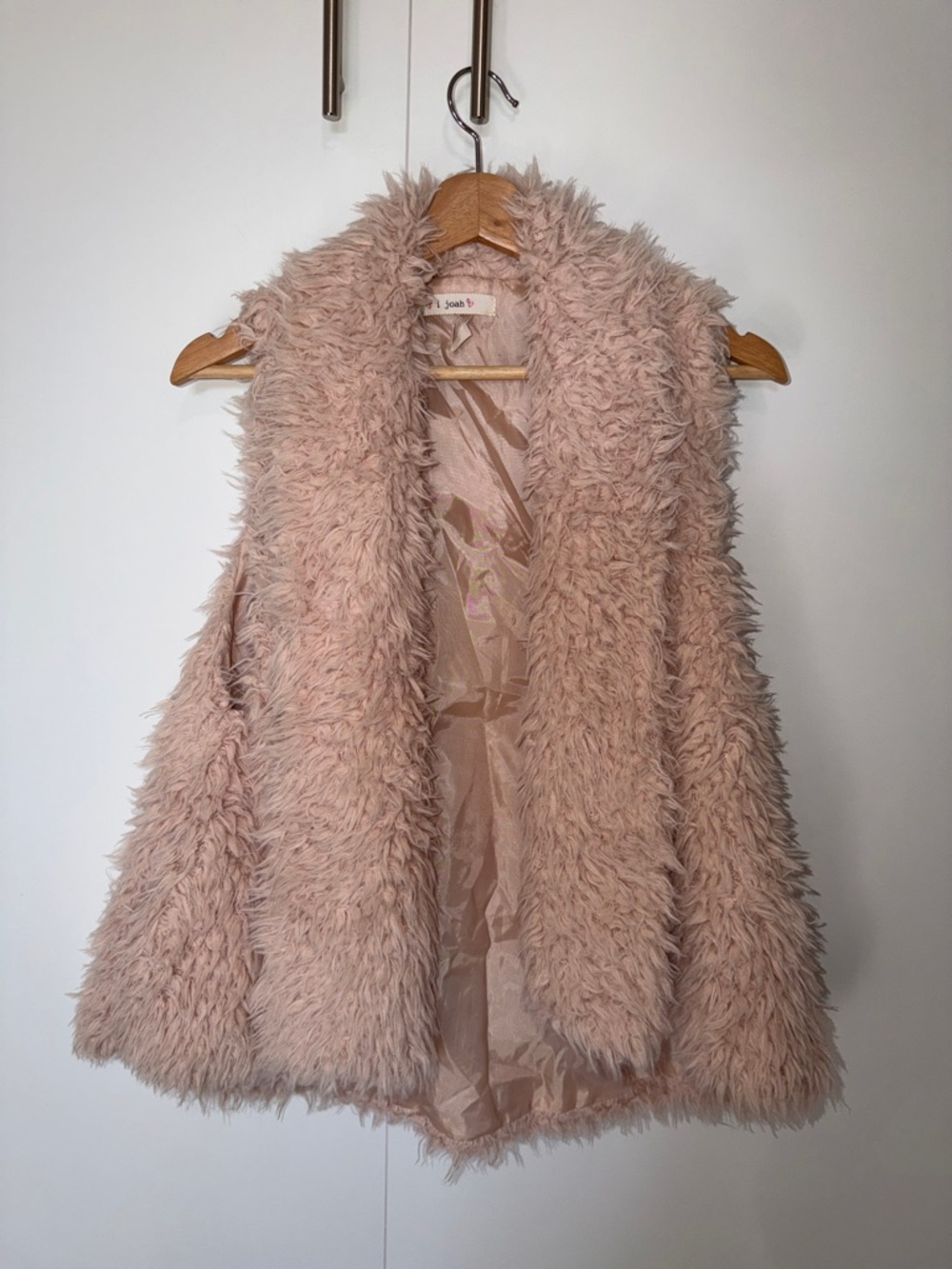 i joah Blush Faux Fur Shawl Collar Vest w/ Pockets